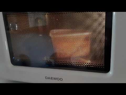 Daewoo mikrohullámú sütő teszt – Megbukott – a tányért ledobálja