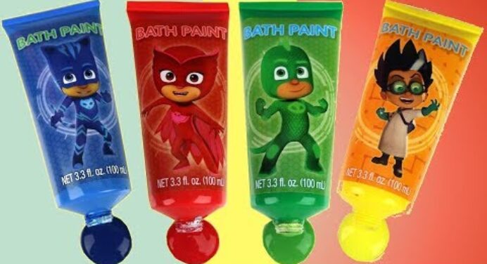 Coloring with PJ MASKS Bath Paint Activity Set in the Tub