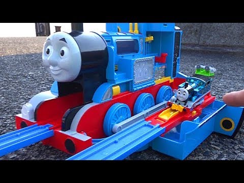 Big Thomas Coal toys & Thomas Plarail Let’s Go to Lake Biwa! Chuggington Train toys