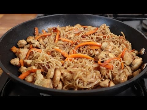Pirított csirkés rizstészta recept I Kínai kaják I Blondi konyhája