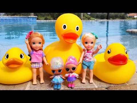 Play by the Pool ! Elsa and Anna toddlers – Ducks – LOL dolls – water fun – splash – slide