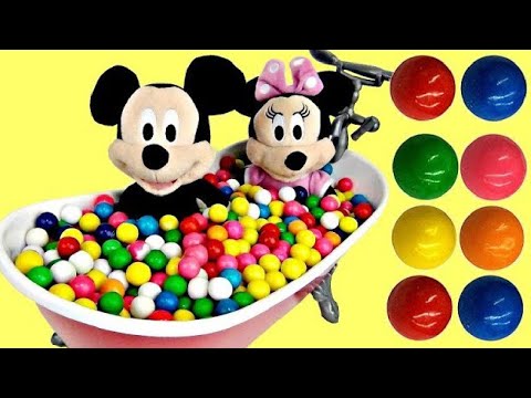 Minnie & Mickey Mouse Learn Colors In Gumball Filled Bathtub