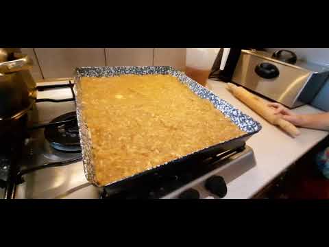 Almáspite recept – elkészítés – sütés – nyújtás –