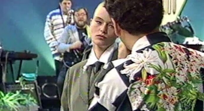 Friderikusz Show: telefonbetyárkodás/ujj-bűvész mutatványai - 1993.09.28.