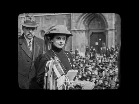 Slachta Margit, az első magyar női képviselő átveszi a mandátumát (1920. március 28.)