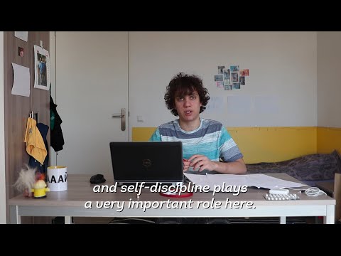 What students think of online education