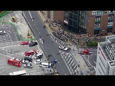 Videó arról, ahogy leteperik Abe Sindzó támadóját