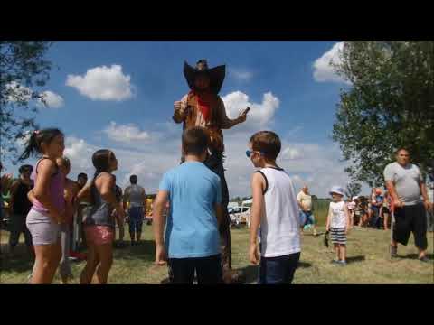 Cowboy GÓLYALÁBAS Western show zsonglőr előadás Jack Spenót gyerekműsor gyerekelőadás musormester.hu