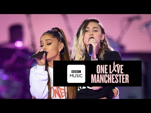 Miley Cyrus and Ariana Grande – Don’t Dream It’s Over (One Love Manchester)