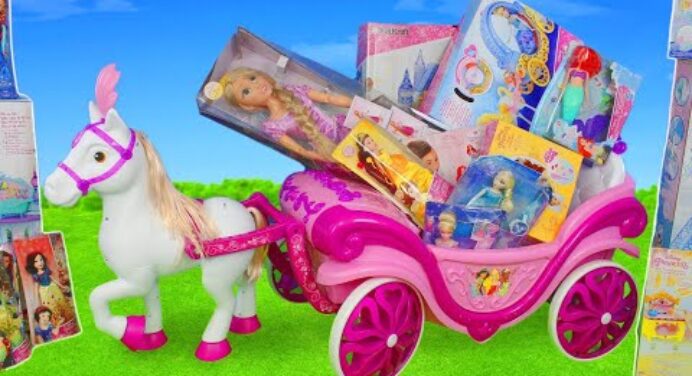 Princess Carriage with Dolls
