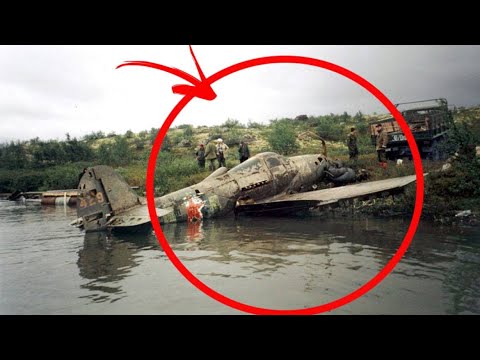 Egy férfi talált egy elhagyott repülőgépet, és úgy döntött megnézi közelebbről