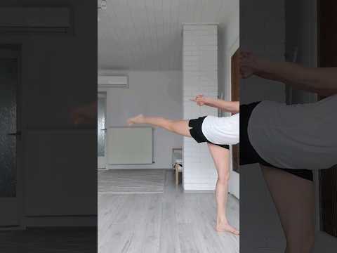 Yoga for beginners #shorts  #yoga #health #loseweight    #streching #homeworkout #legs #fitness #tip