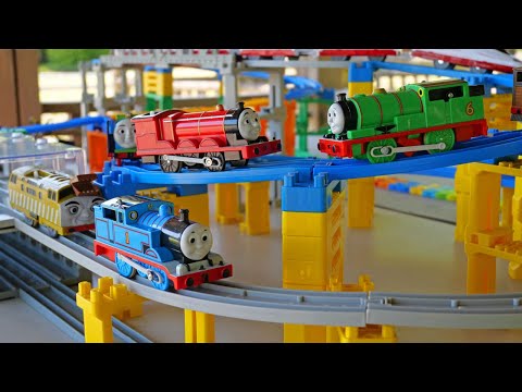 Thomas the Tank Engine & JR Shinkansen ☆Long Tunnel and Underpass Course♪