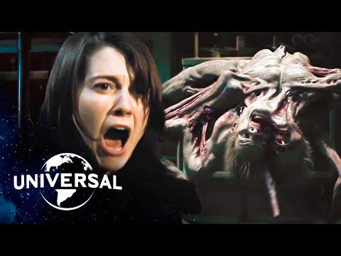The Thing (2011) | The Thing Transforms and Attacks the Group