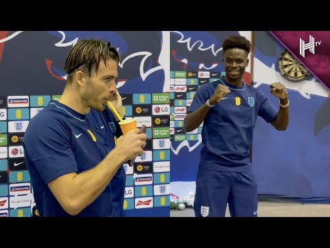 Bukayo Saka beats journalist John Cross in England darts challenge! 🎯